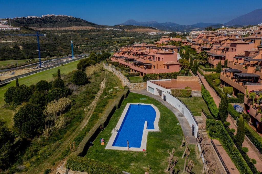 Ground Floor Apartment Casares Málaga - image 2