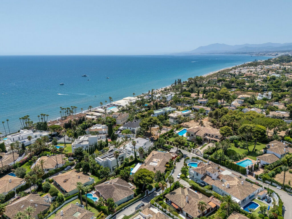 Semi-Detached House Los Monteros Málaga - image 25