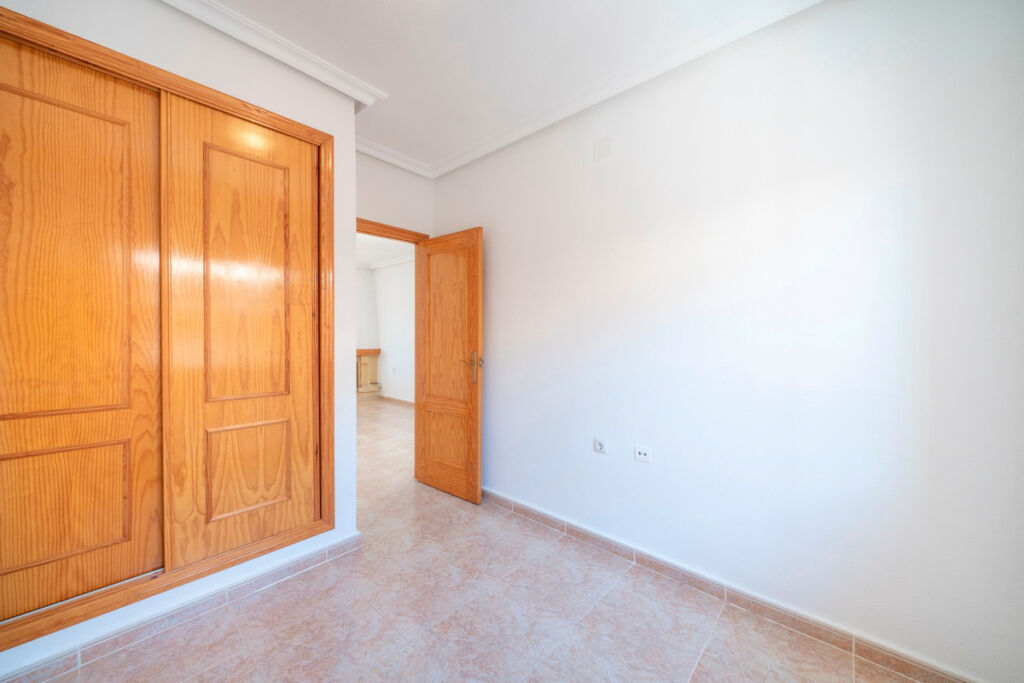 Detached Villa Algorfa Alicante - image 25