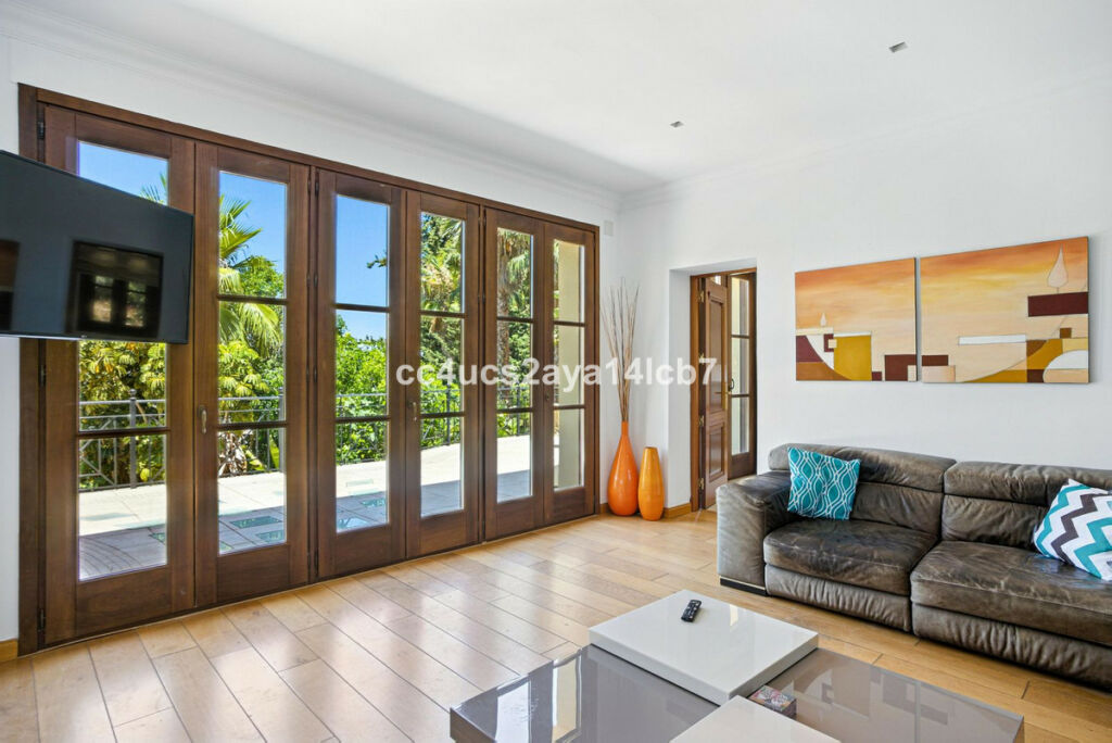 Detached Villa Alhaurín el Grande Málaga - image 25