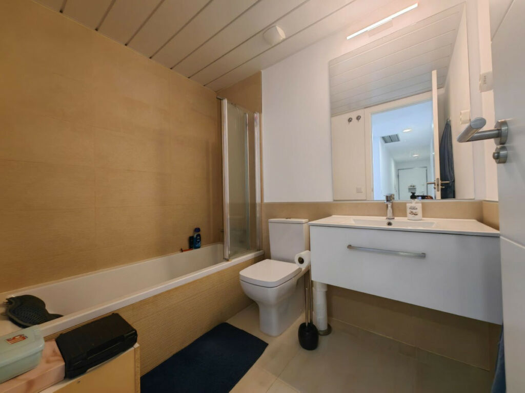 Middle Floor Apartment Estepona Málaga - image 25