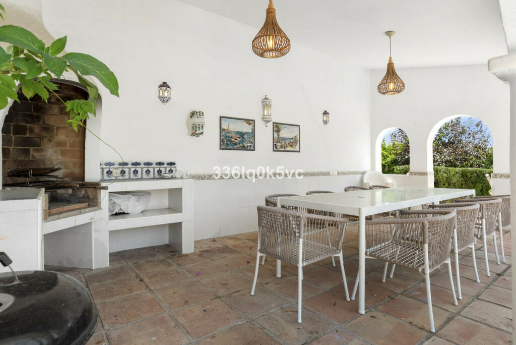 Detached Villa Las Chapas Málaga - image 25