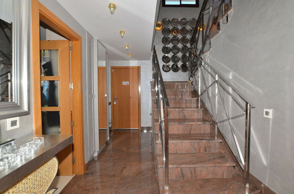 Penthouse Carvajal Málaga - image 25