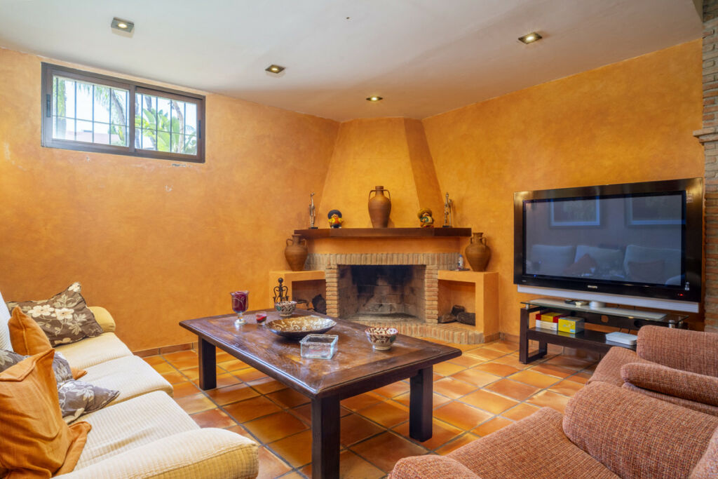 Detached Villa Guadalmina Alta Málaga - image 25