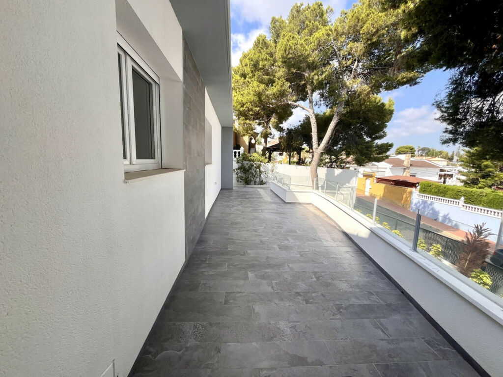 Detached Villa Los Balcones Alicante - image 25