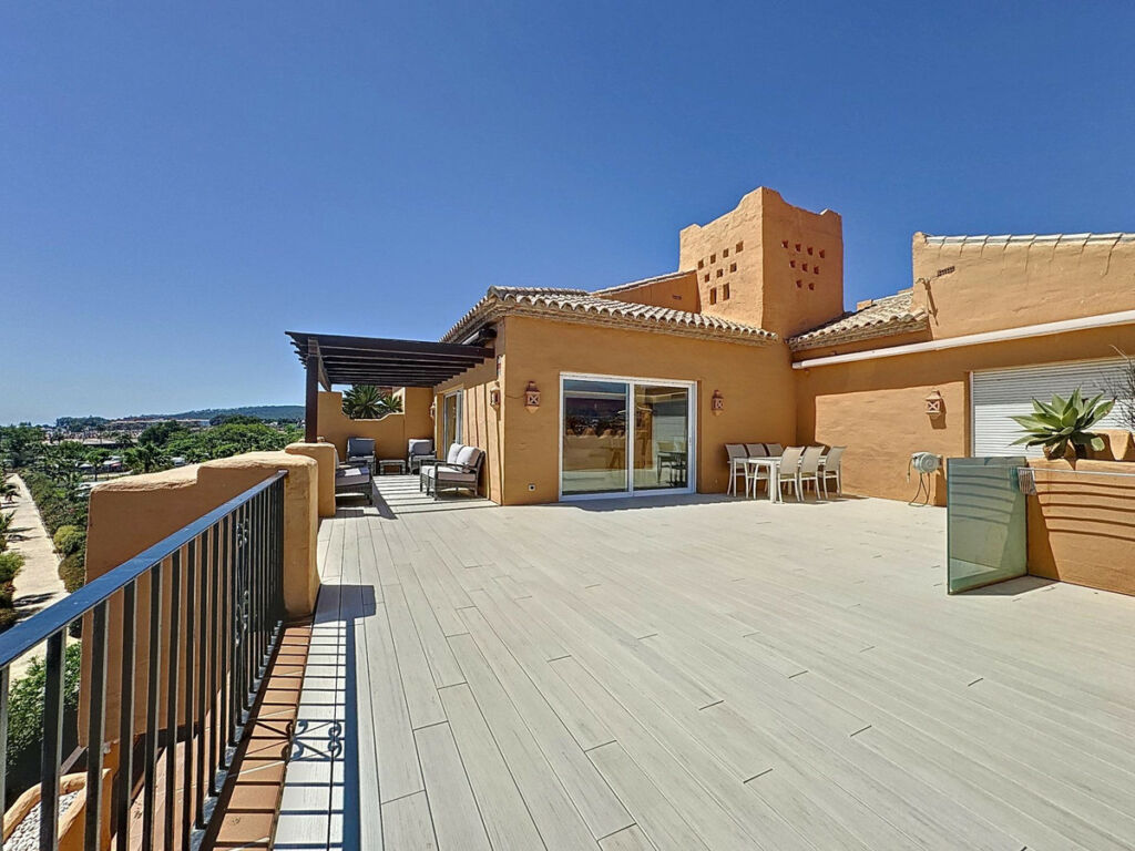 Penthouse Manilva Málaga - image 25