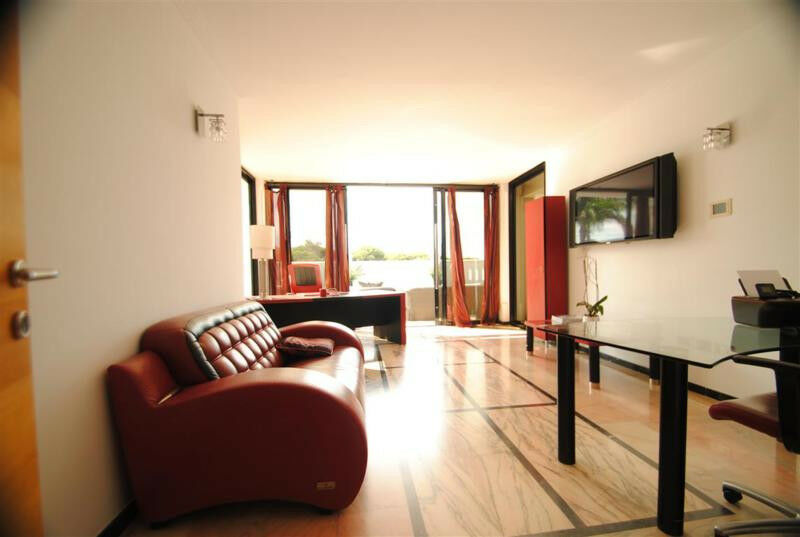 Detached Villa Cabopino Málaga - image 24
