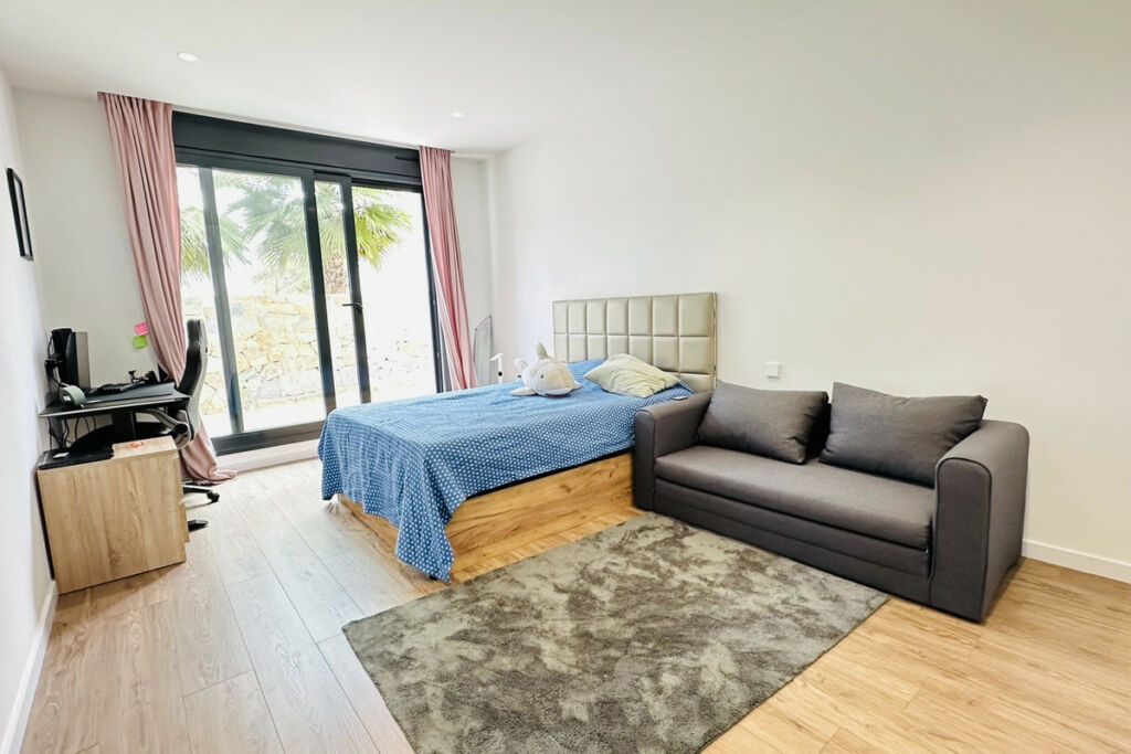 Detached Villa Las Colinas Golf Alicante - image 25
