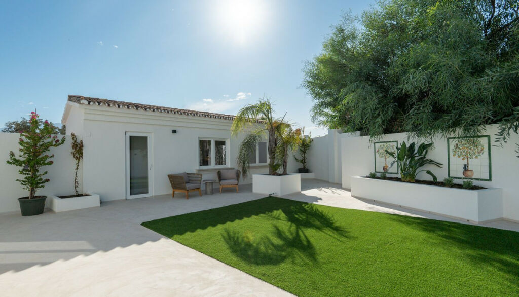 Detached Villa Guadalmina Alta Málaga - image 25