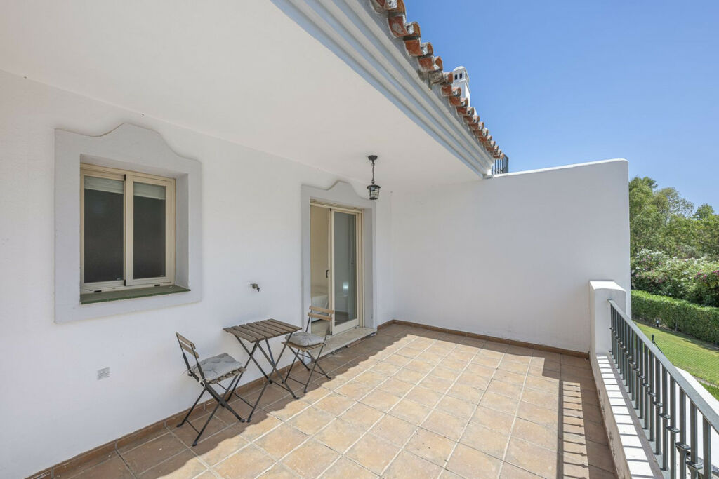 Townhouse Nueva Andalucía Málaga - image 25