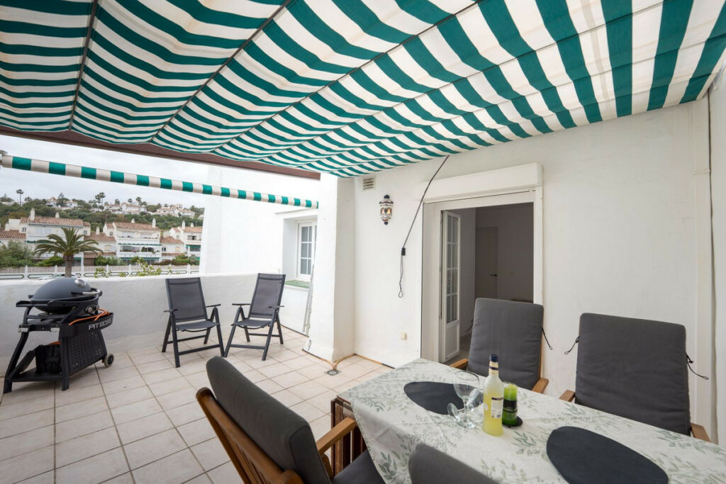 Penthouse La Duquesa Málaga - image 25