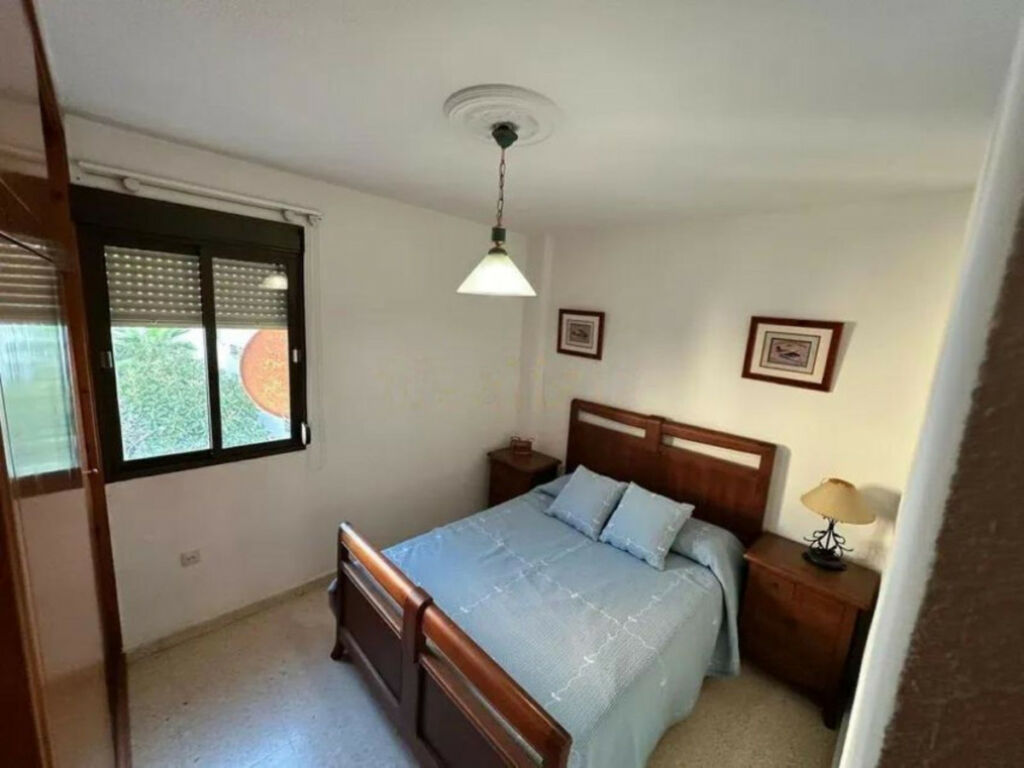 Middle Floor Apartment San Luis de Sabinillas Málaga - image 3