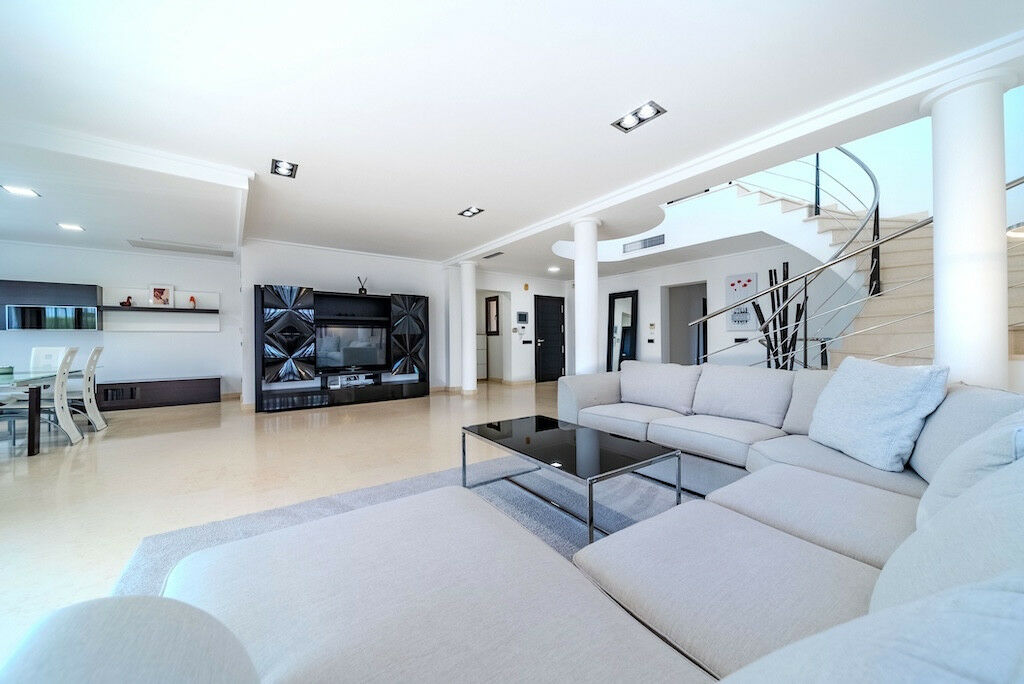 Detached Villa Cabo Roig Alicante - image 25