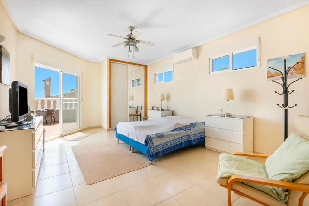Detached Villa San Fulgencio Alicante - image 25