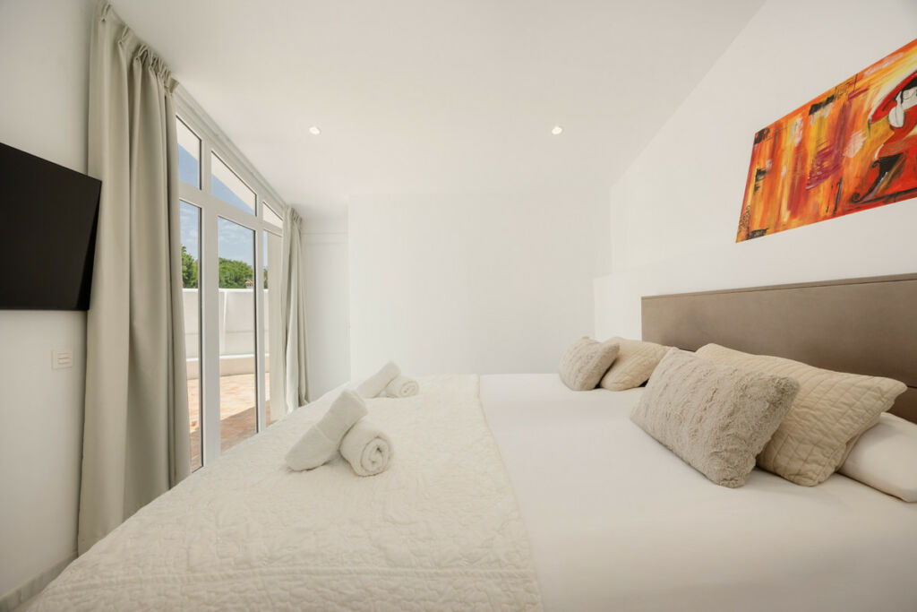 Detached Villa Costabella Málaga - image 25