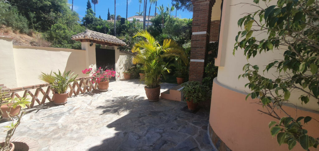 Detached Villa El Rosario Málaga - image 25
