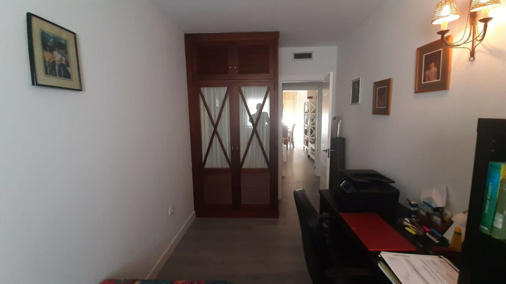 Middle Floor Apartment Estepona Málaga - image 25