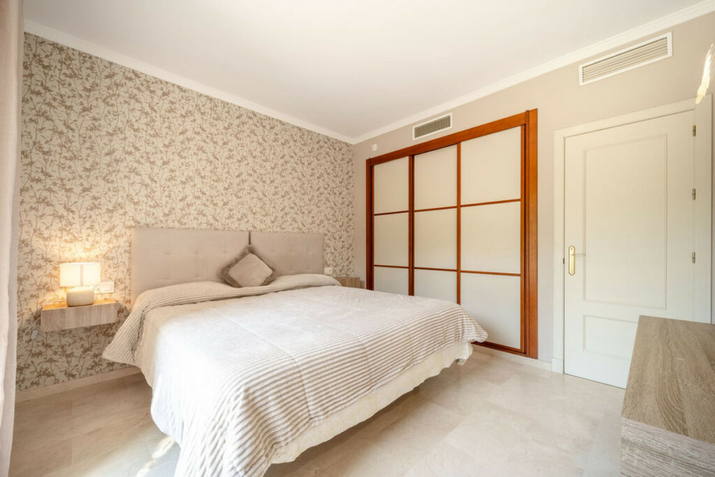 Penthouse La Quinta Málaga - image 25