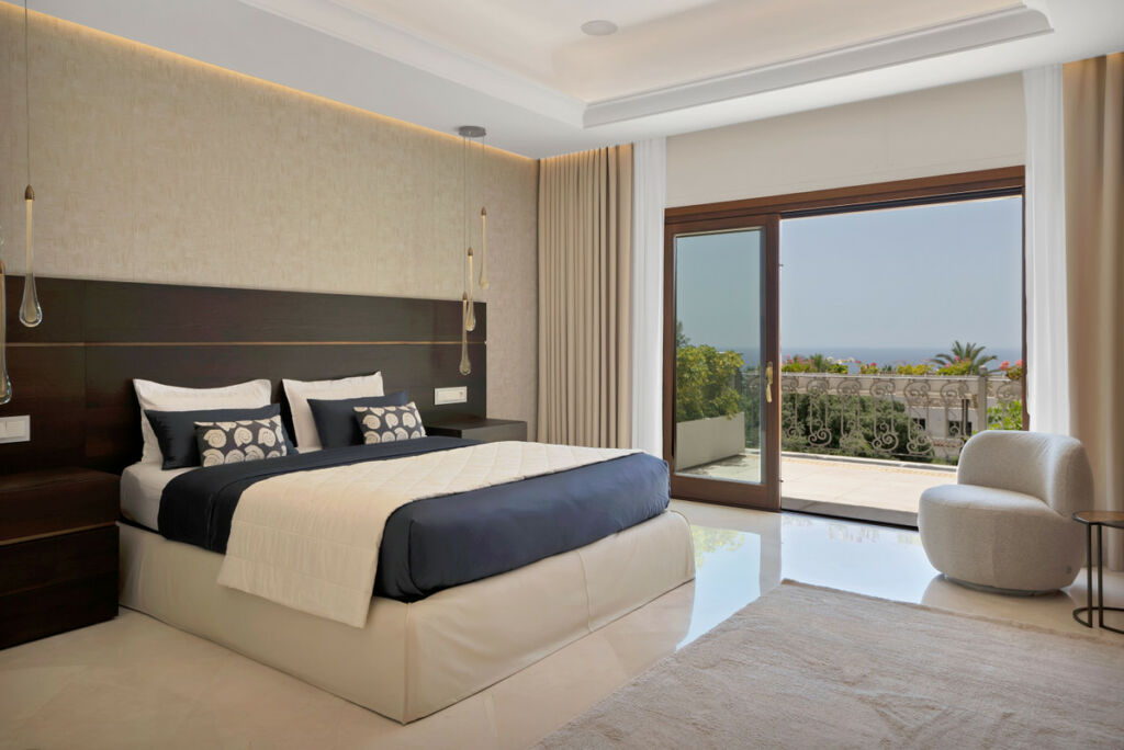 Detached Villa Sierra Blanca Málaga - image 26