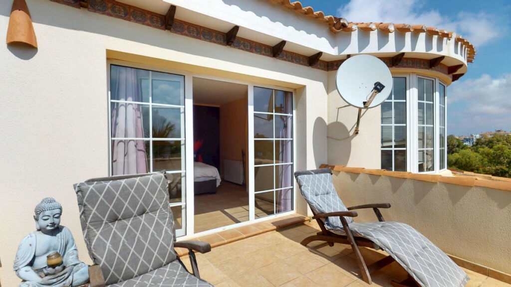 Detached Villa La Zenia Alicante - image 26