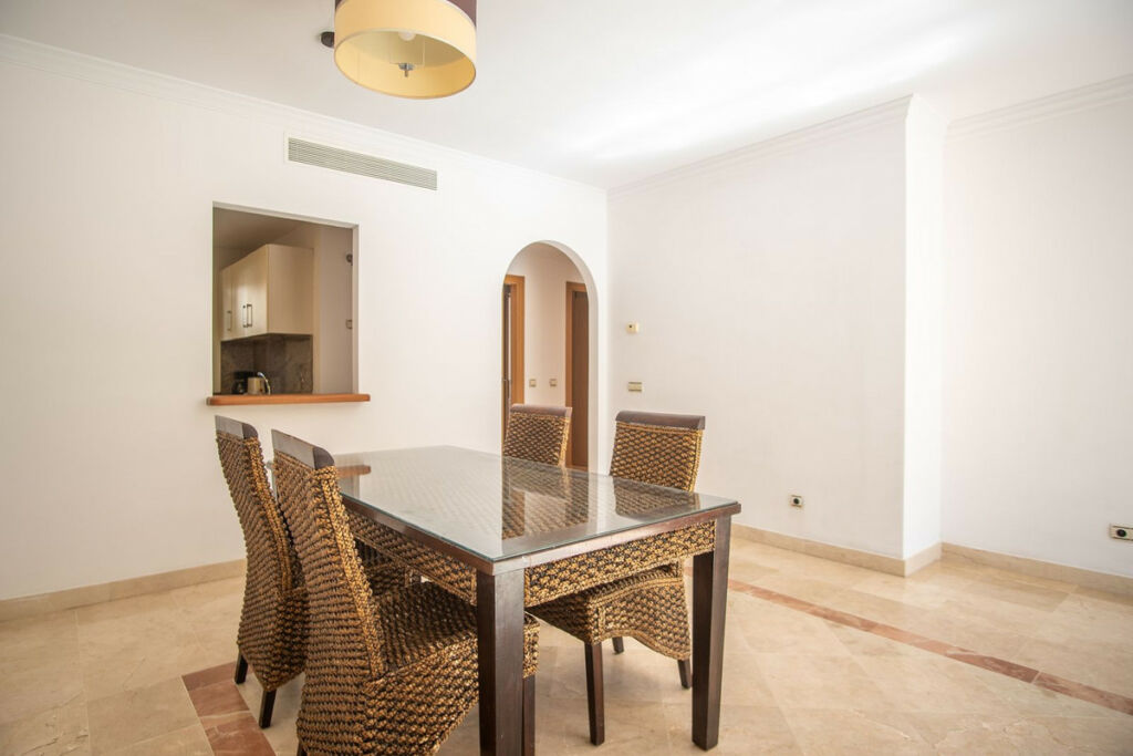 Middle Floor Apartment New Golden Mile Málaga - image 26