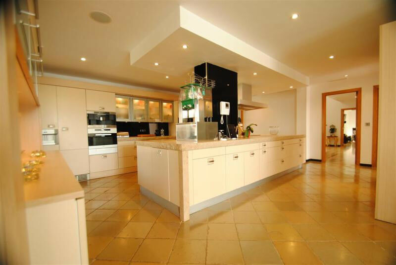 Detached Villa Cabopino Málaga - image 25