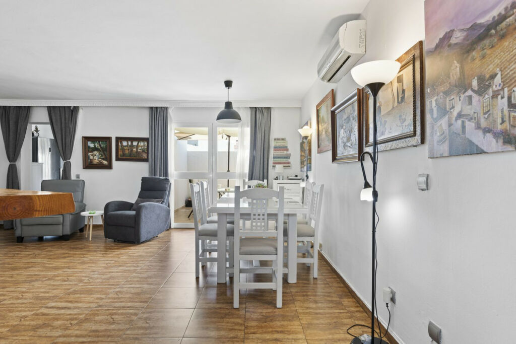 Detached Villa Fuengirola Málaga - image 26