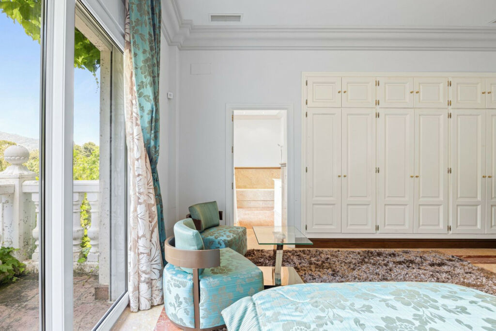 Detached Villa Nagüeles Málaga - image 26