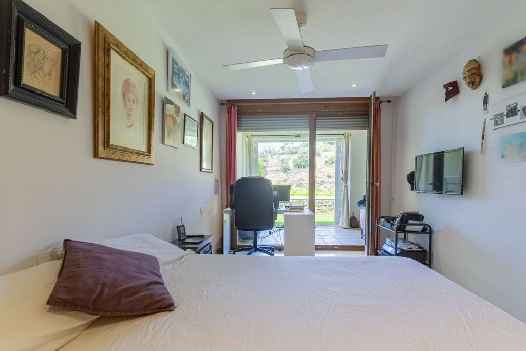 Duplex Altos de los Monteros Málaga - image 26