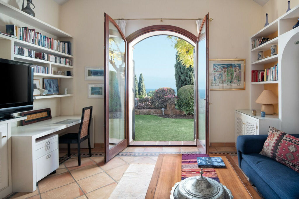 Detached Villa El Paraiso Málaga - image 26