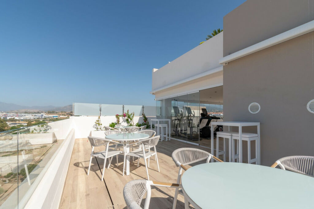 Top Floor Apartment Nueva Andalucía Málaga - image 26