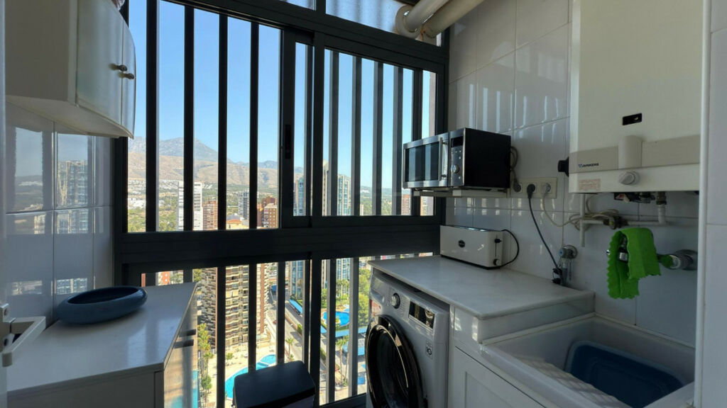 Middle Floor Apartment Benidorm Alicante - image 25