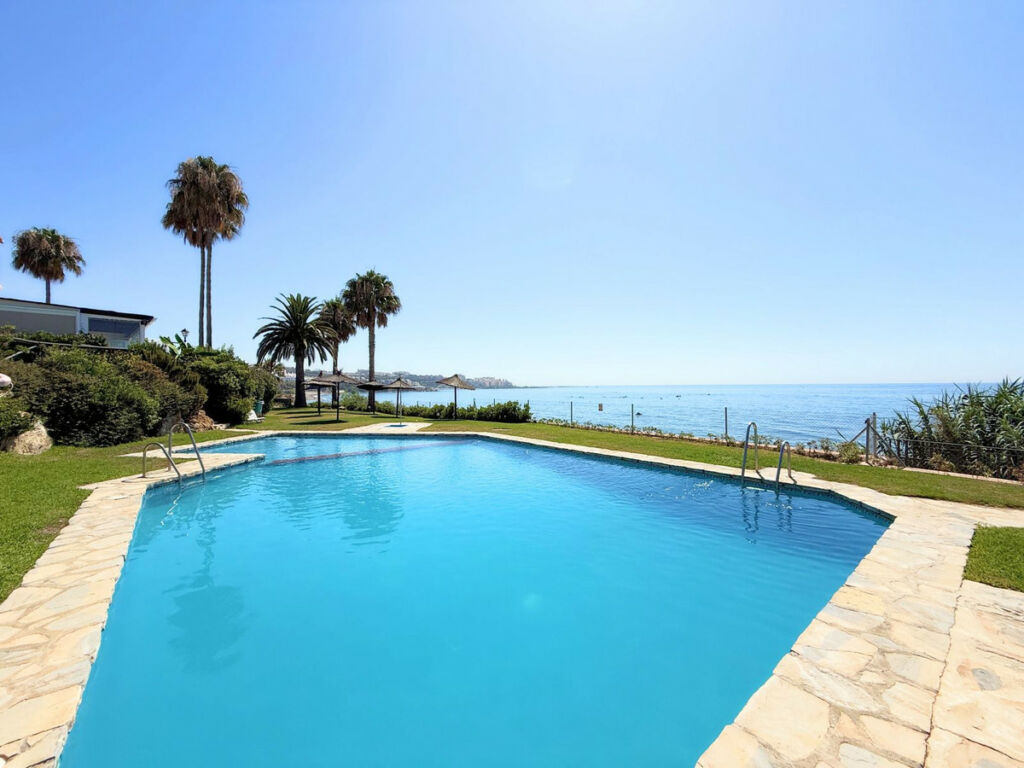 Townhouse Estepona Málaga - image 26