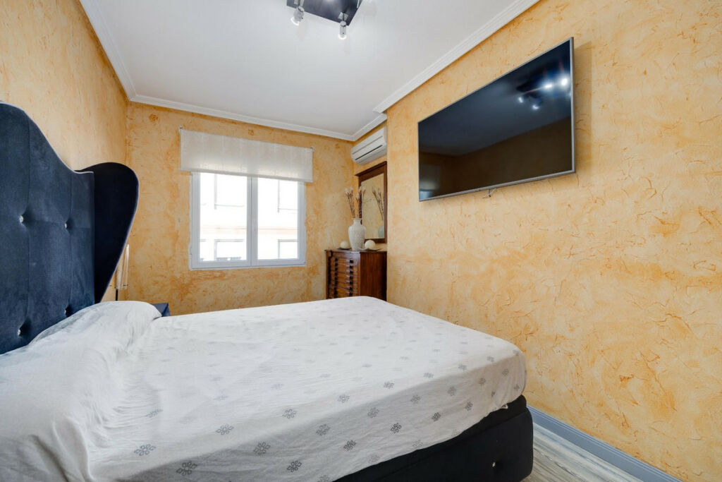 Middle Floor Apartment Torrevieja Alicante - image 26