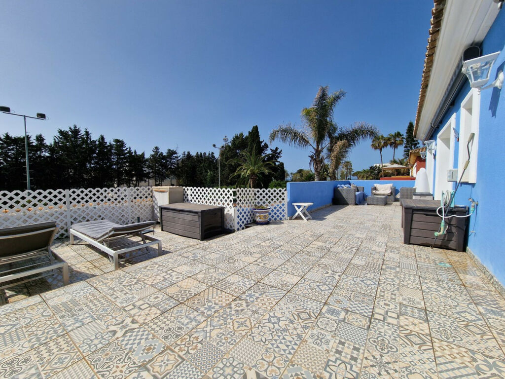 Detached Villa Guadalmina Baja Málaga - image 30