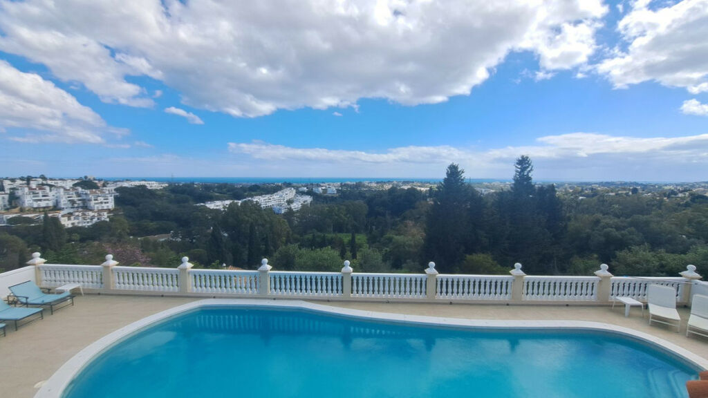 Detached Villa La Quinta Málaga - image 24