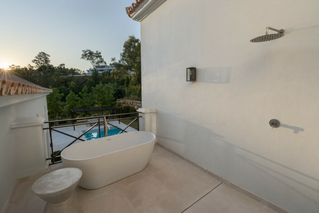 Detached Villa Nueva Andalucía Málaga - image 27