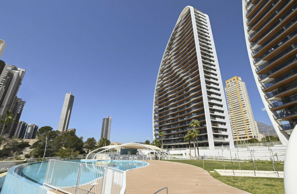 Middle Floor Apartment Benidorm Alicante - image 27