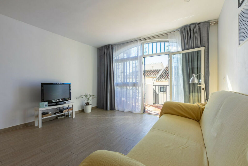 Ground Floor Apartment Calahonda Málaga - image 25