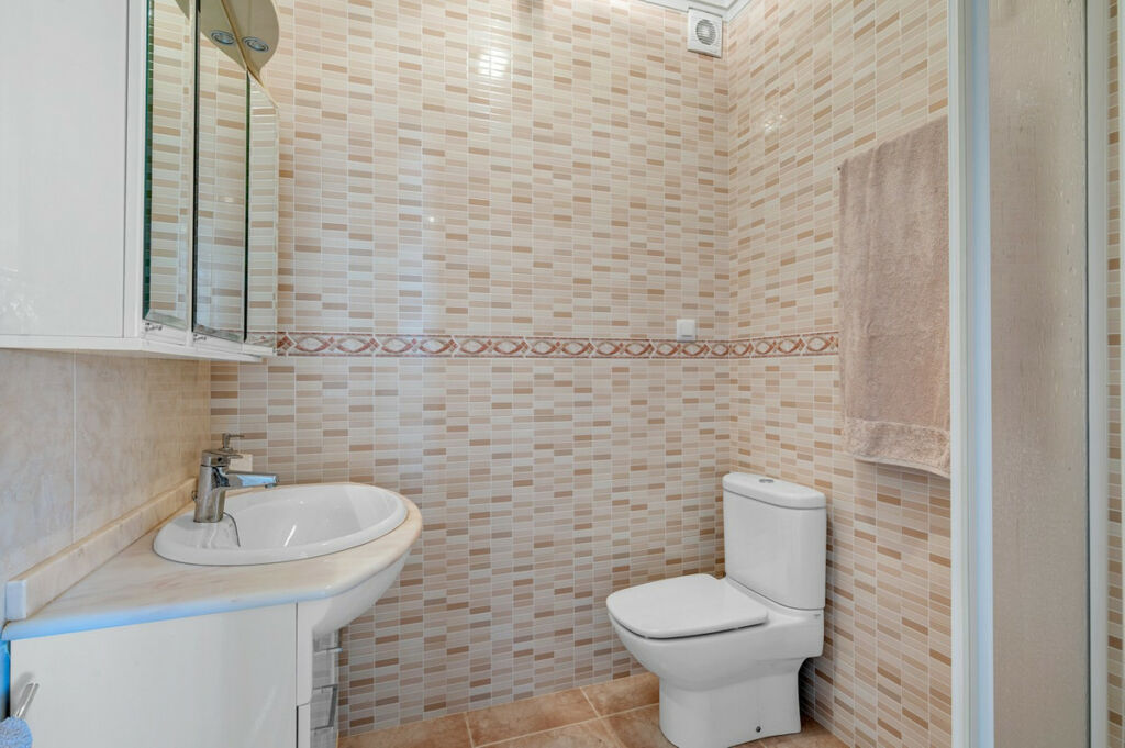 Detached Villa Ciudad Quesada Alicante - image 27