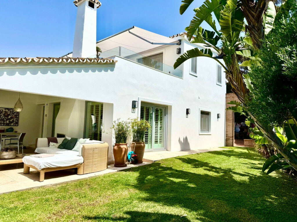 Detached Villa La Quinta Málaga - image 27
