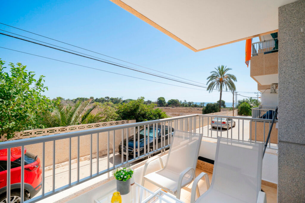 Middle Floor Apartment Punta Prima Alicante - image 27