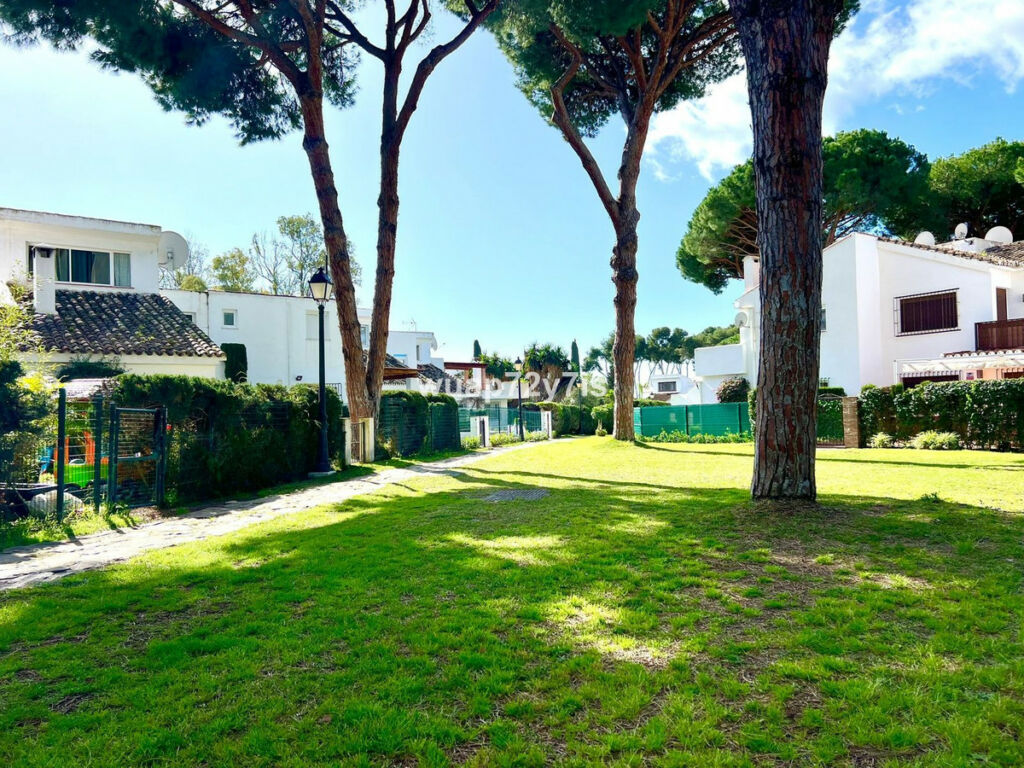 Semi-Detached House Benamara Málaga - image 28