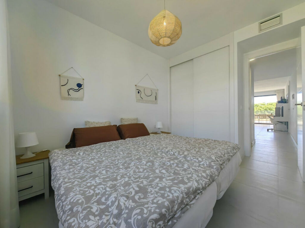 Middle Floor Apartment Estepona Málaga - image 27