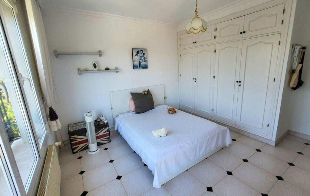 Detached Villa Elviria Málaga - image 26