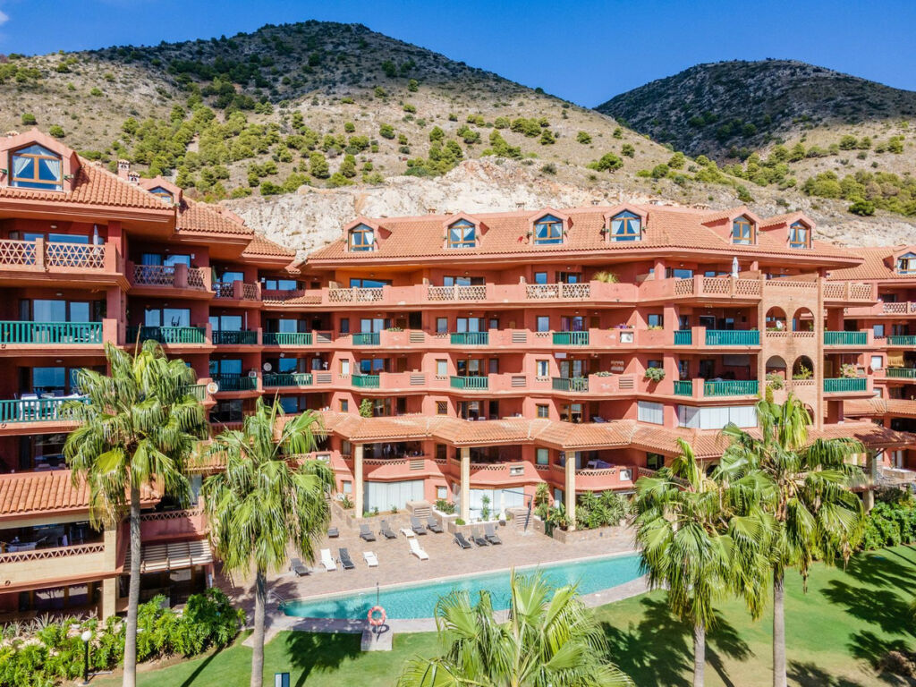 Middle Floor Apartment Benalmadena Málaga - image 27