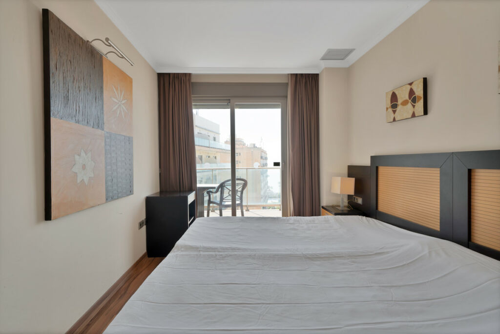 Middle Floor Apartment Benalmadena Málaga - image 27