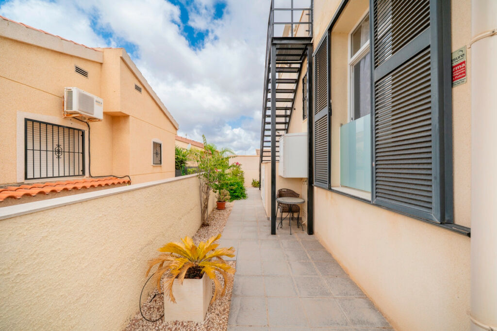 Detached Villa Rojales Alicante - image 27