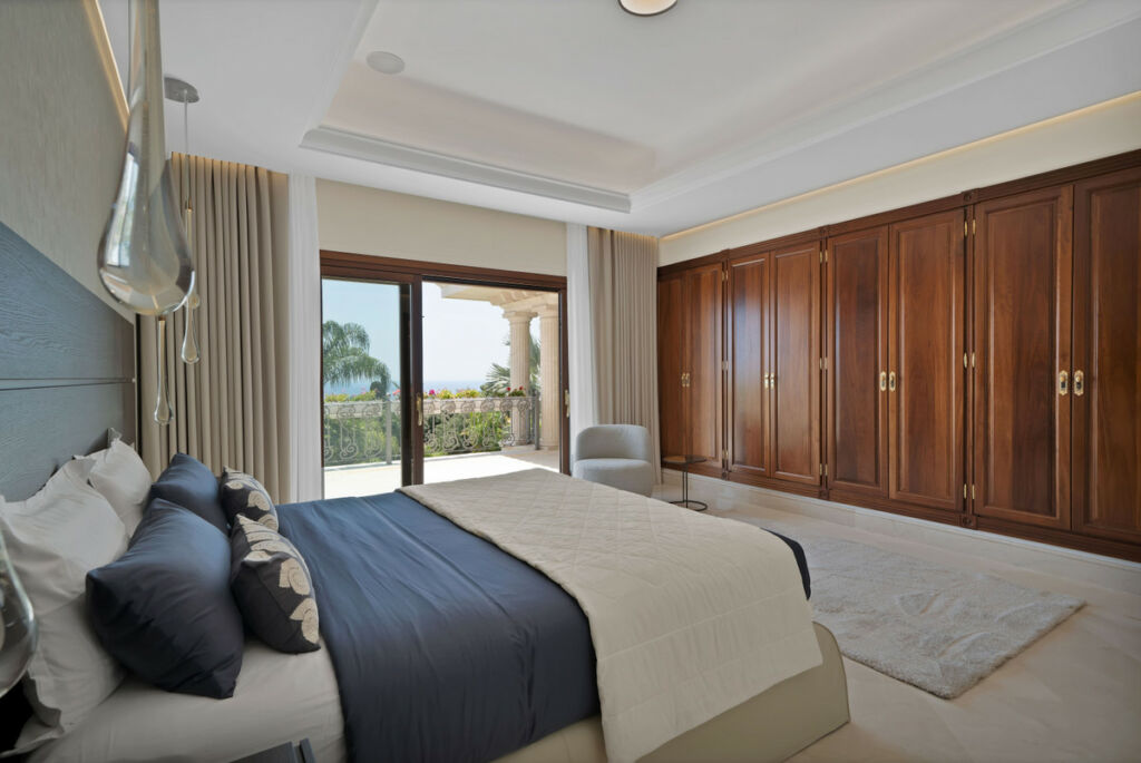 Detached Villa Sierra Blanca Málaga - image 27