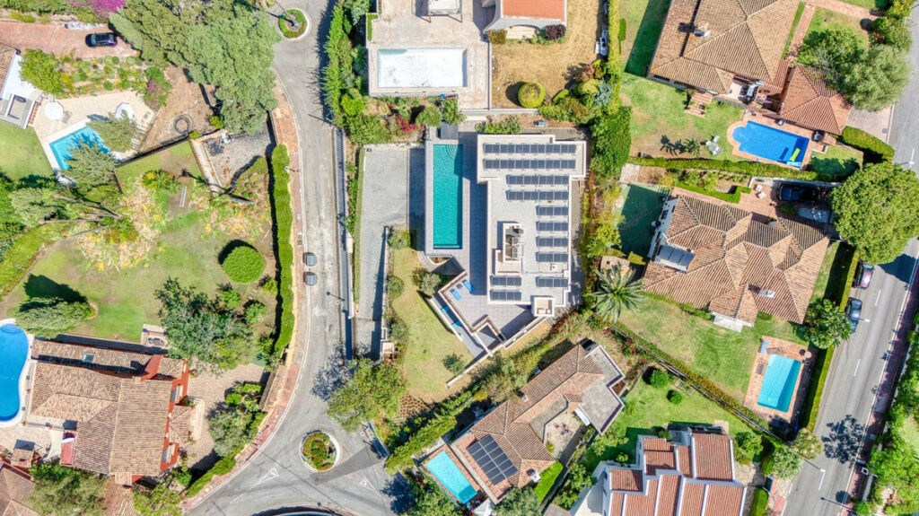 Detached Villa Elviria Málaga - image 27